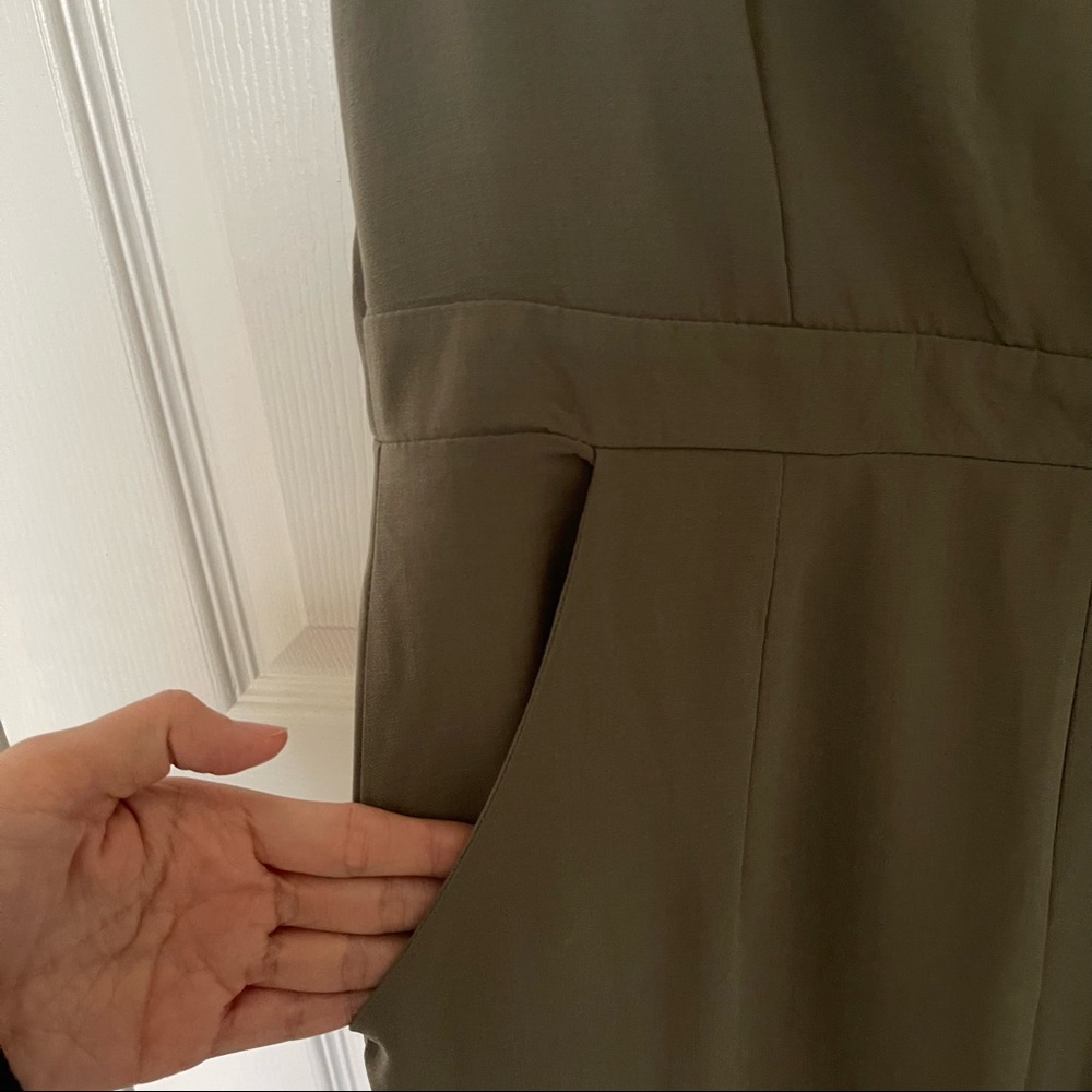 MAX & ASH Button Detail Plunge Jumpsuit - NWT - M - Picture 5 of 8